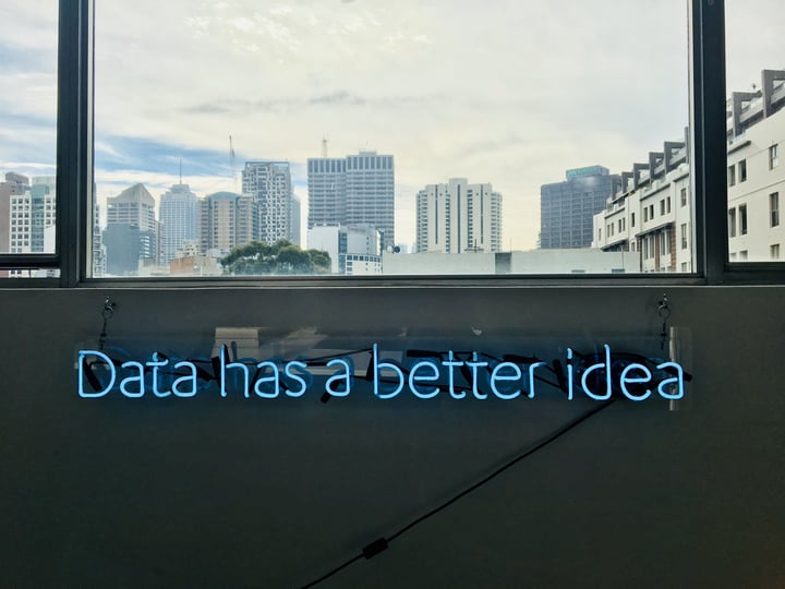 Neon Data hast a better idea - Trendcommerce persönlich